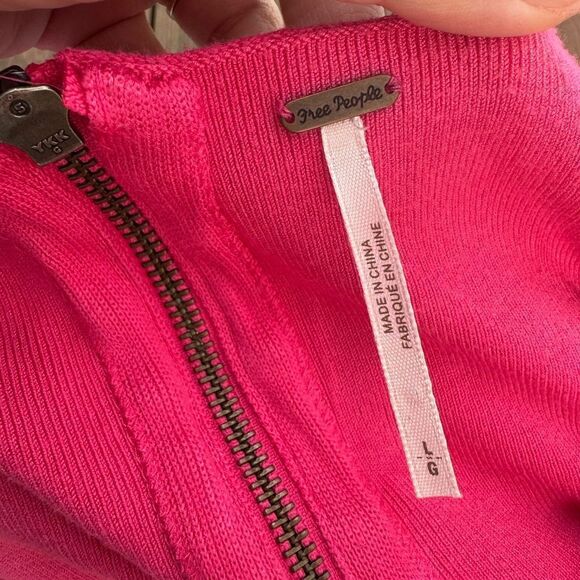 Free People Women's Barbie Pink Oversized Bishop Sleeve Sweater Dress Size Large - Picture 9 of 10